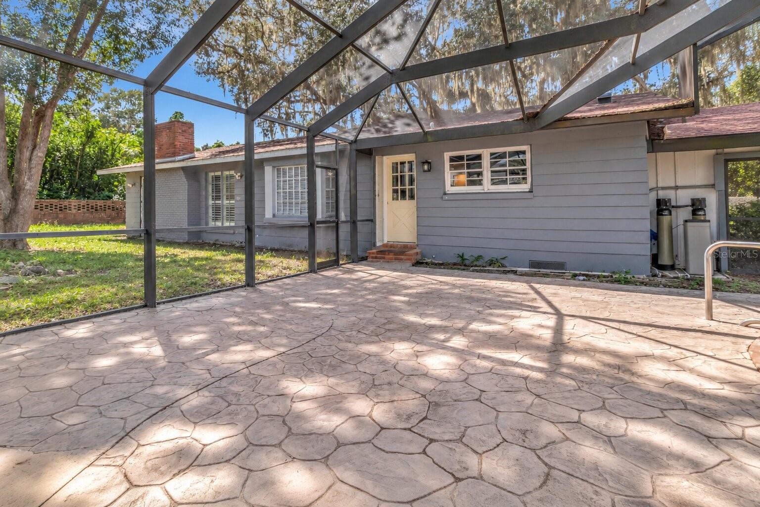 1351 MARKHAM WOODS RD