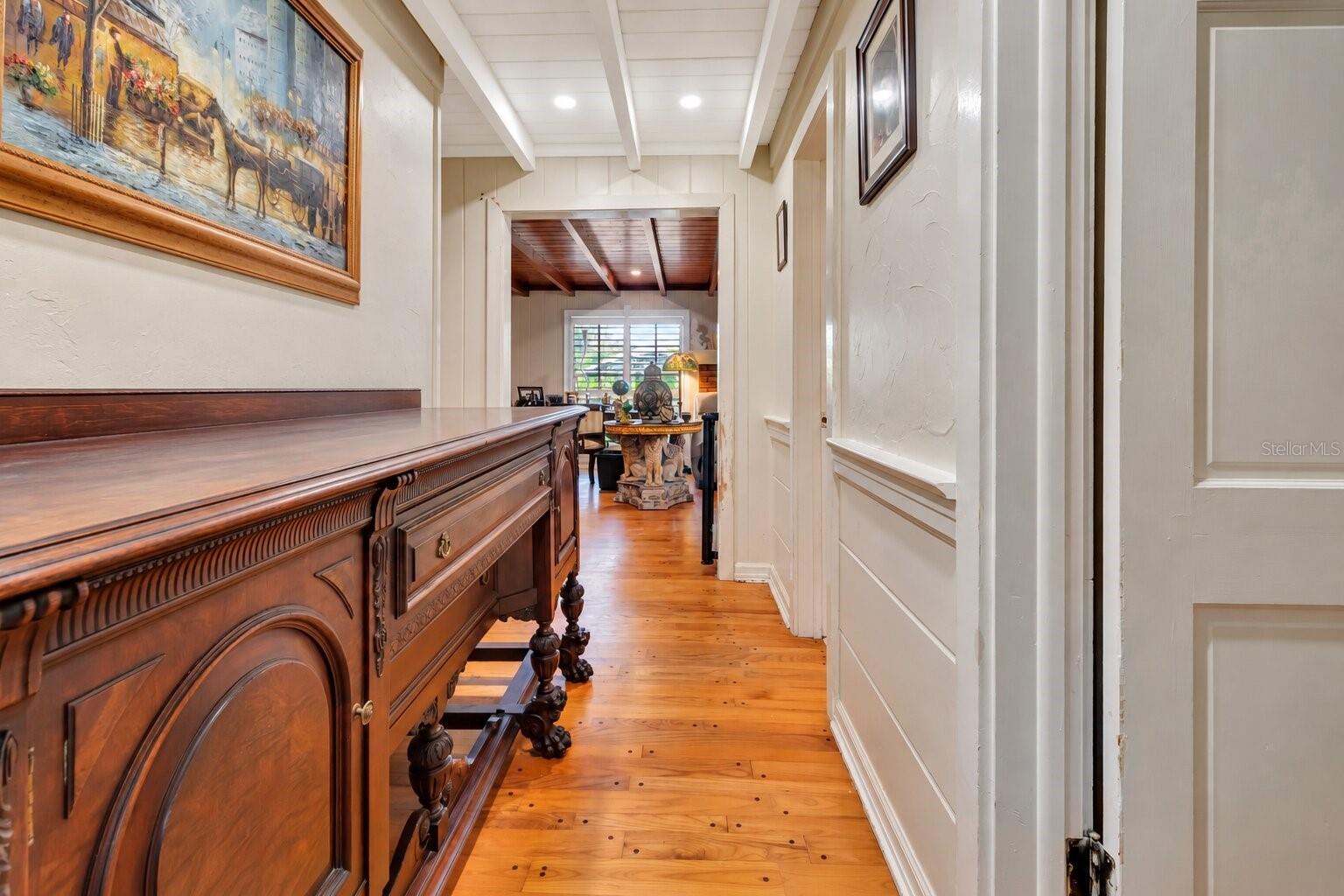 1351 MARKHAM WOODS RD