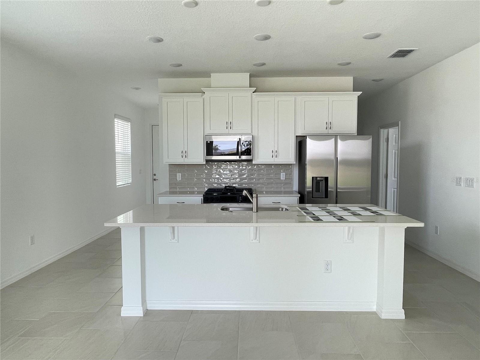 6977 BROAD WING LOOP