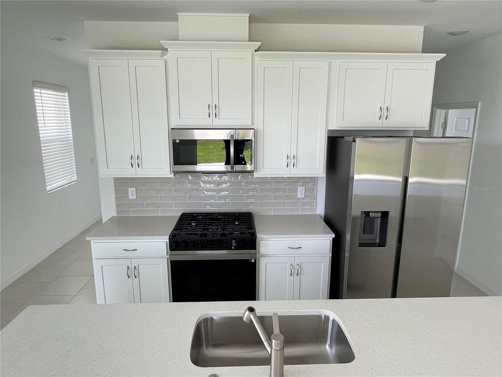 6977 BROAD WING LOOP