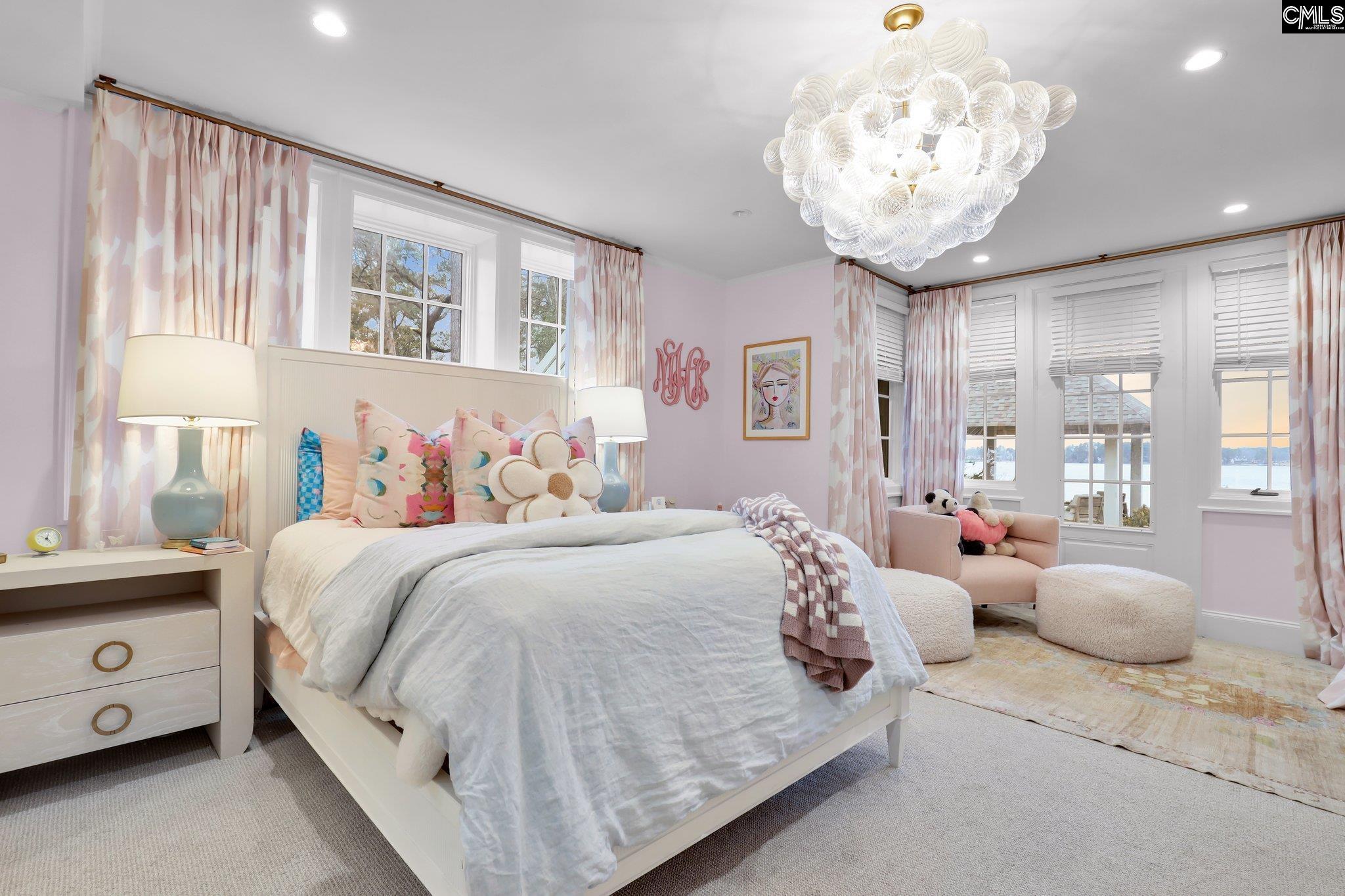 536 Yachting Road