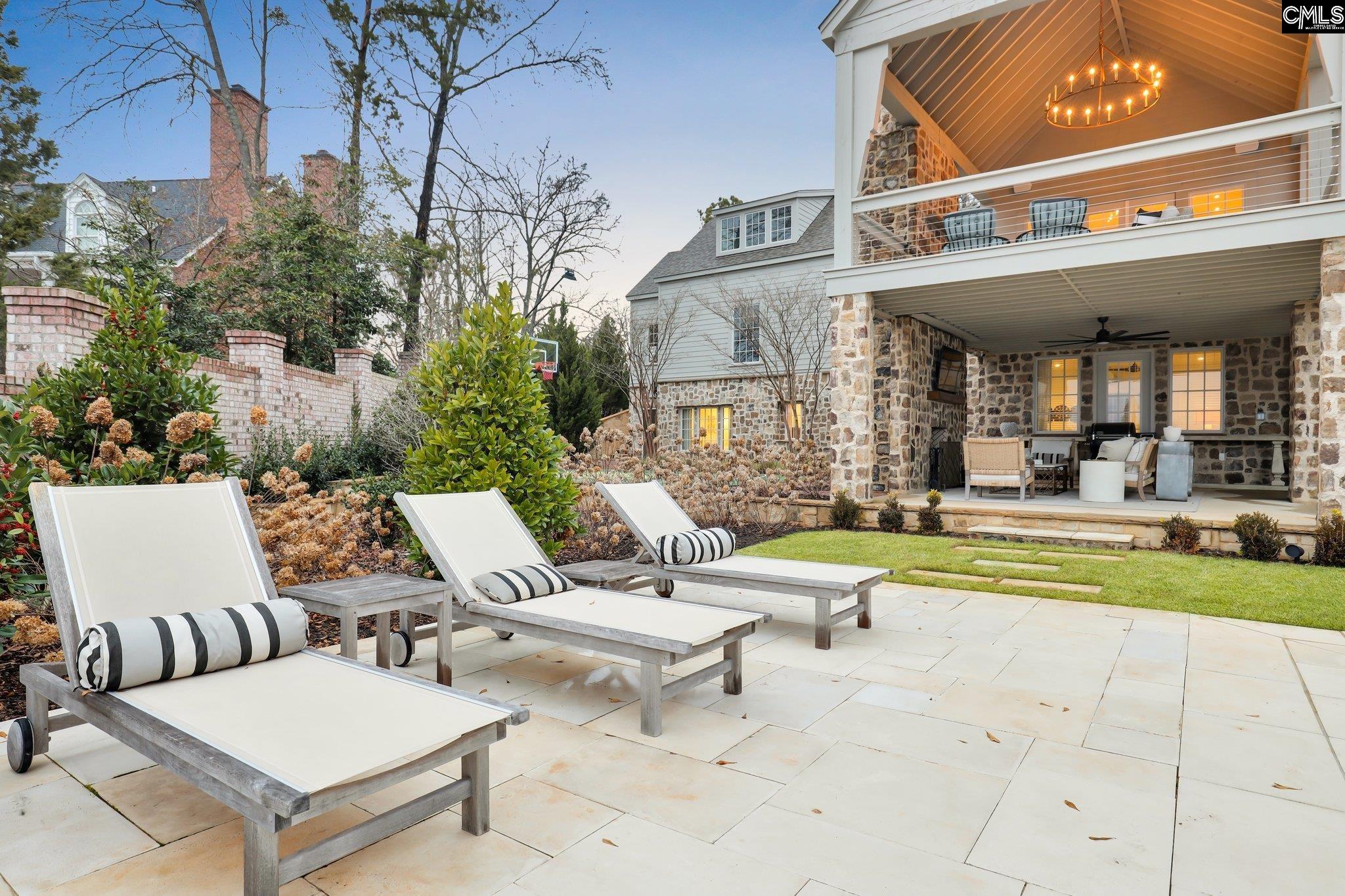 536 Yachting Road