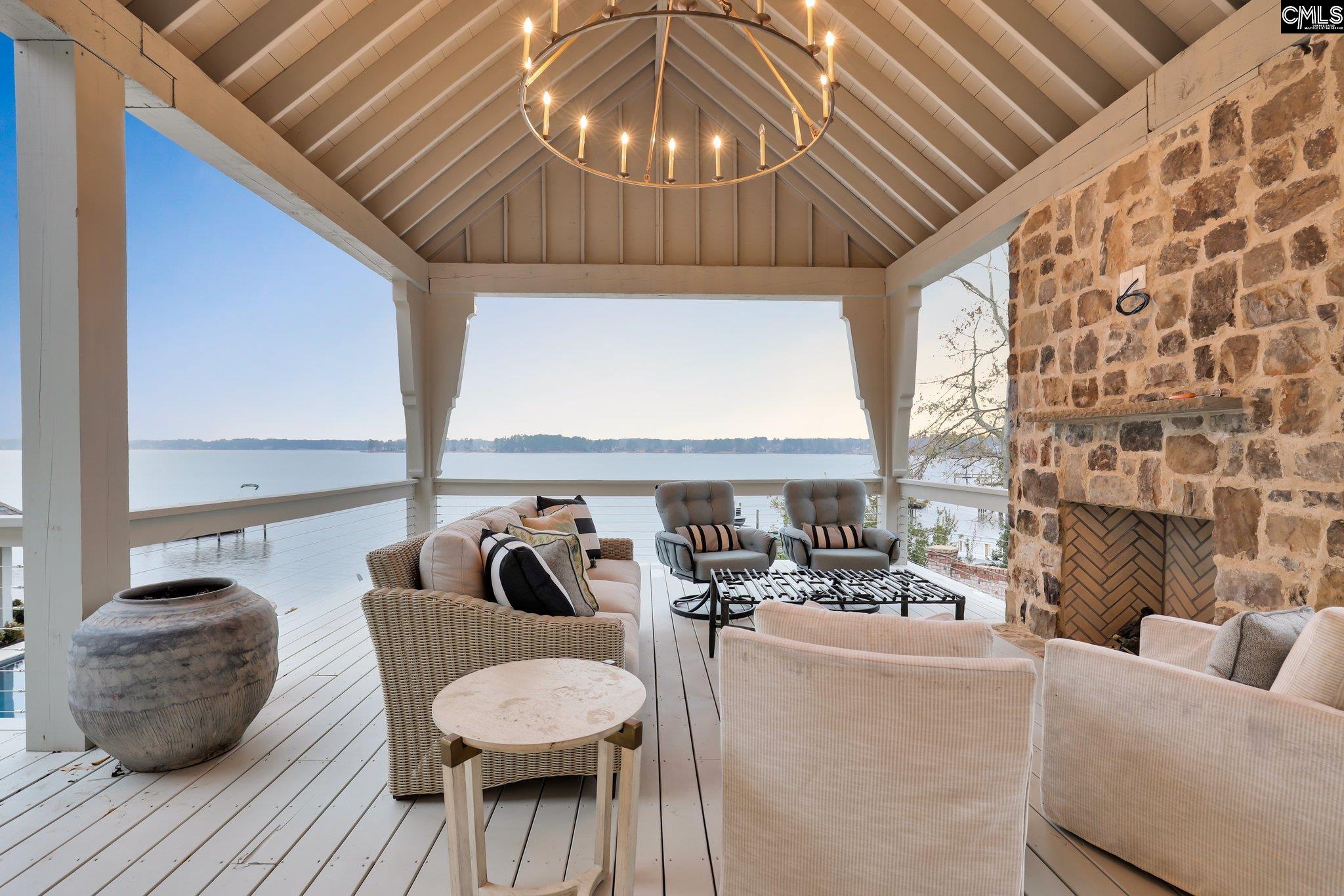 536 Yachting Road