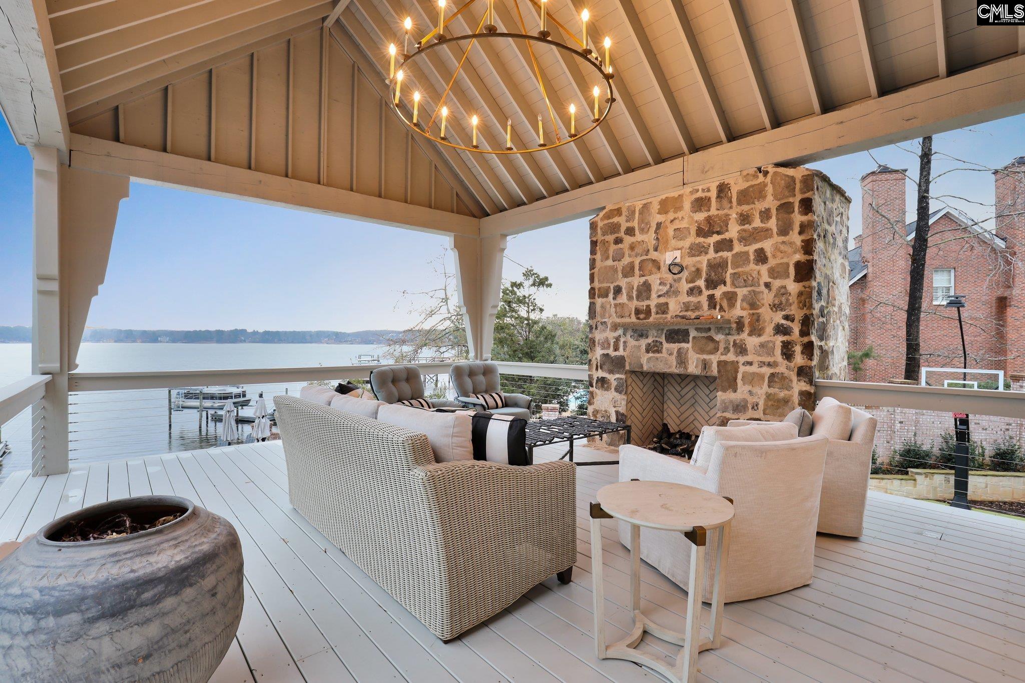 536 Yachting Road