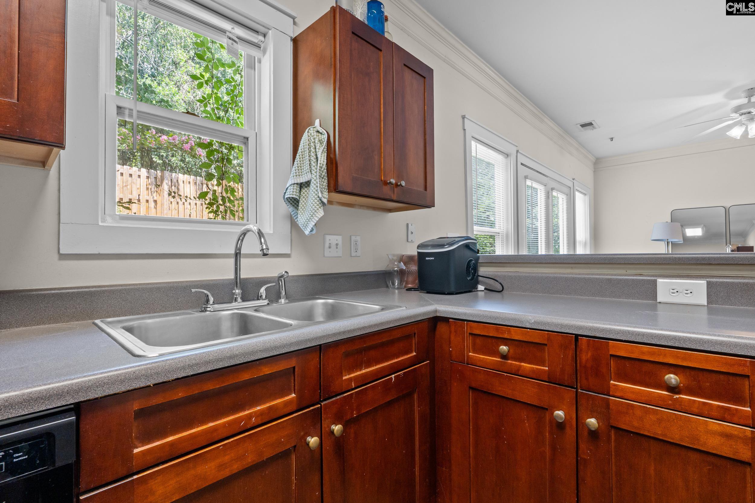1929 Bluff Road 53