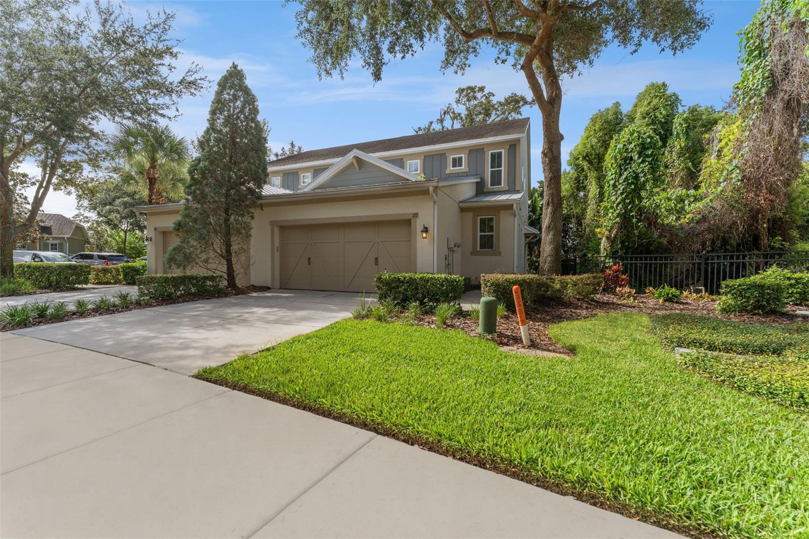122 GRANDE VILLA DR