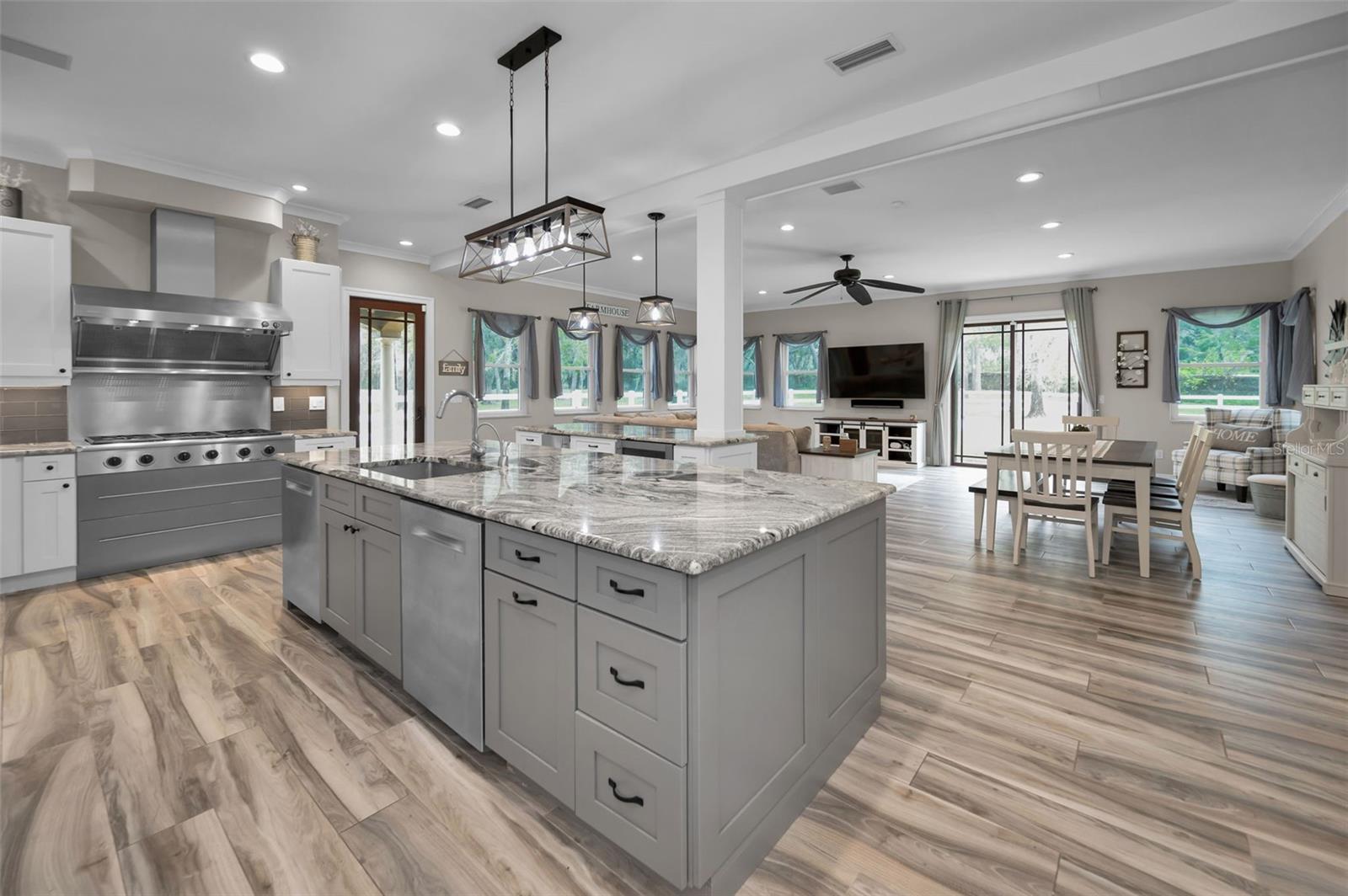 249 DOGWOOD TRCE