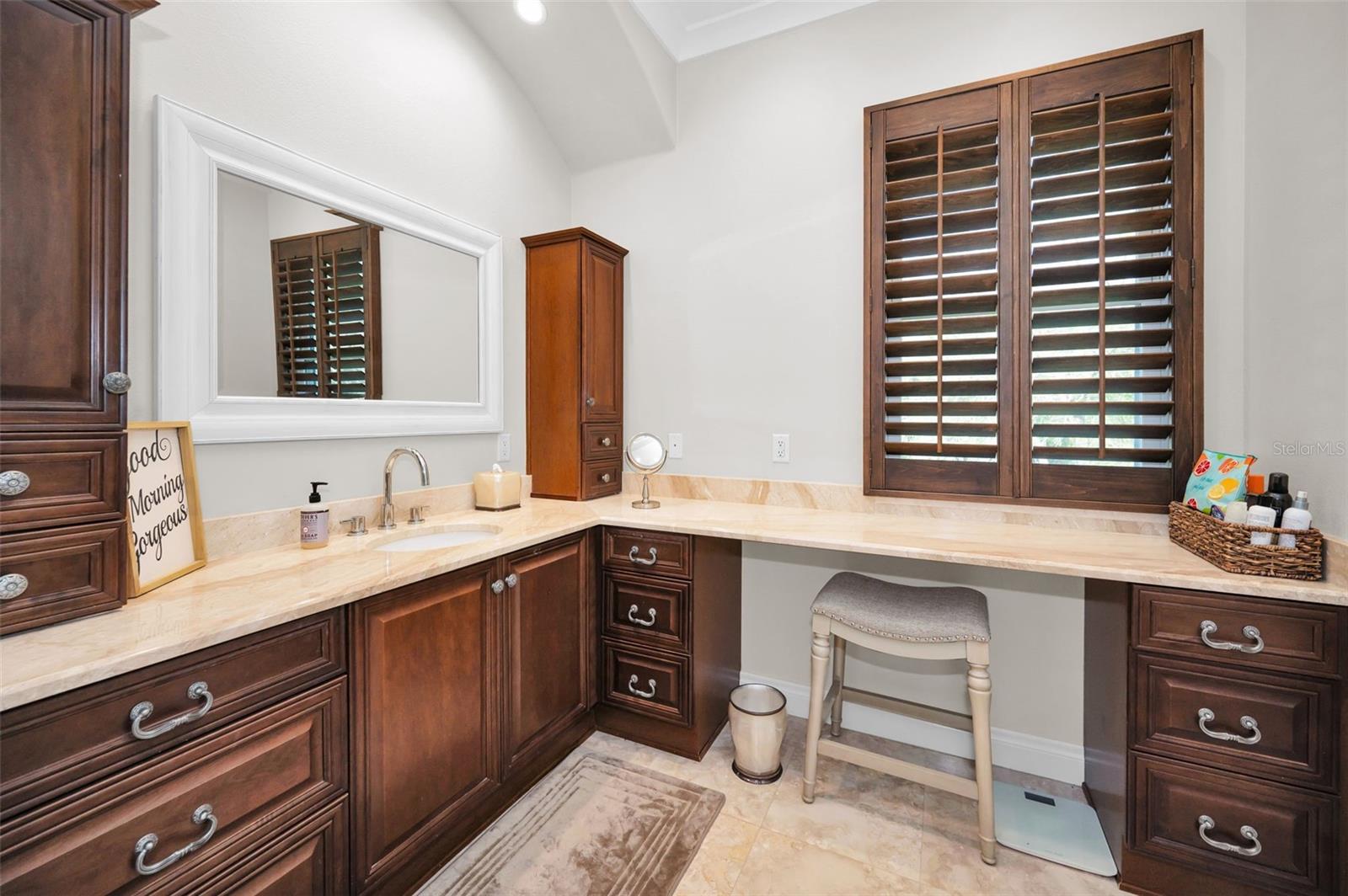 249 DOGWOOD TRCE
