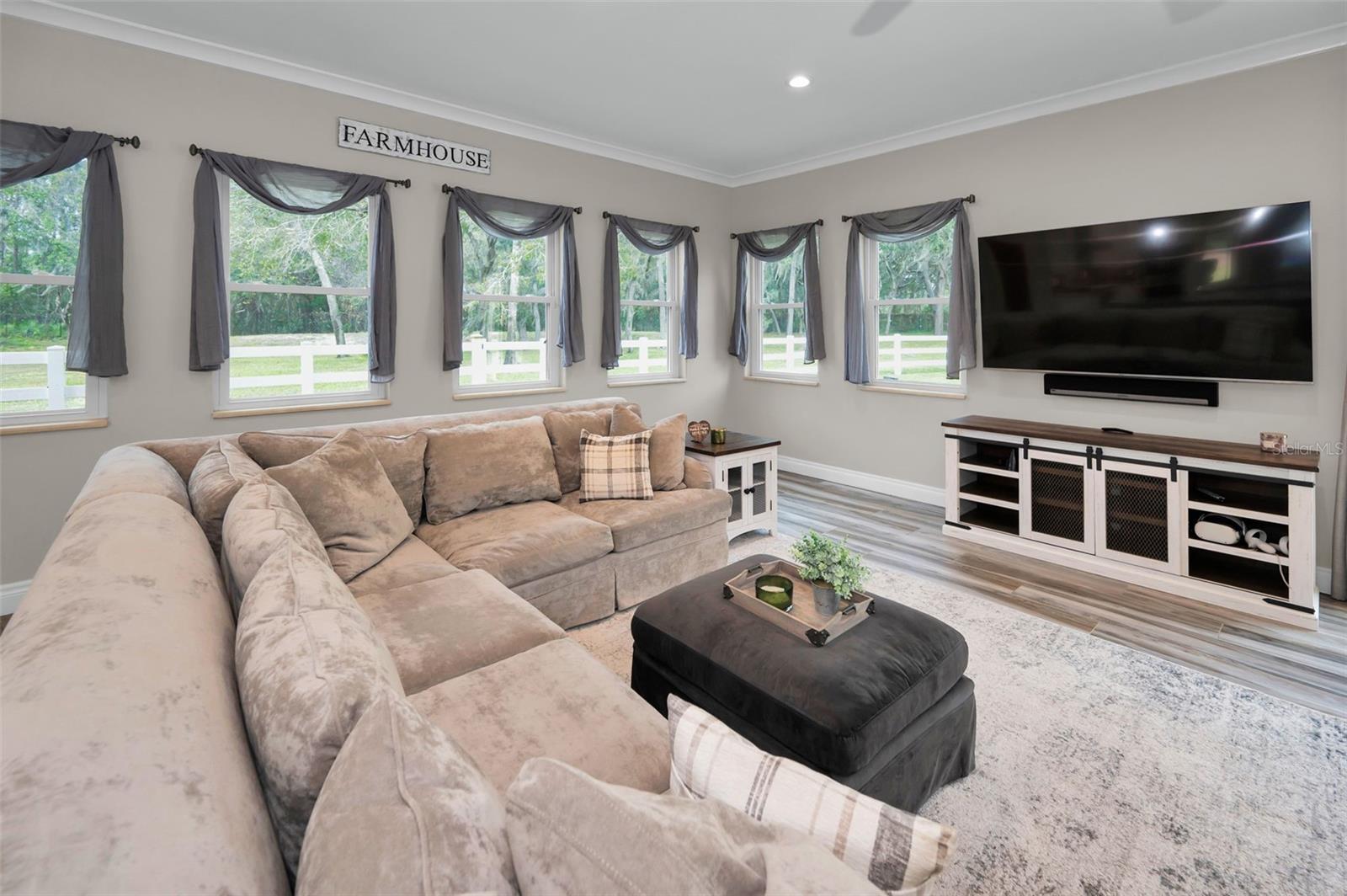 249 DOGWOOD TRCE