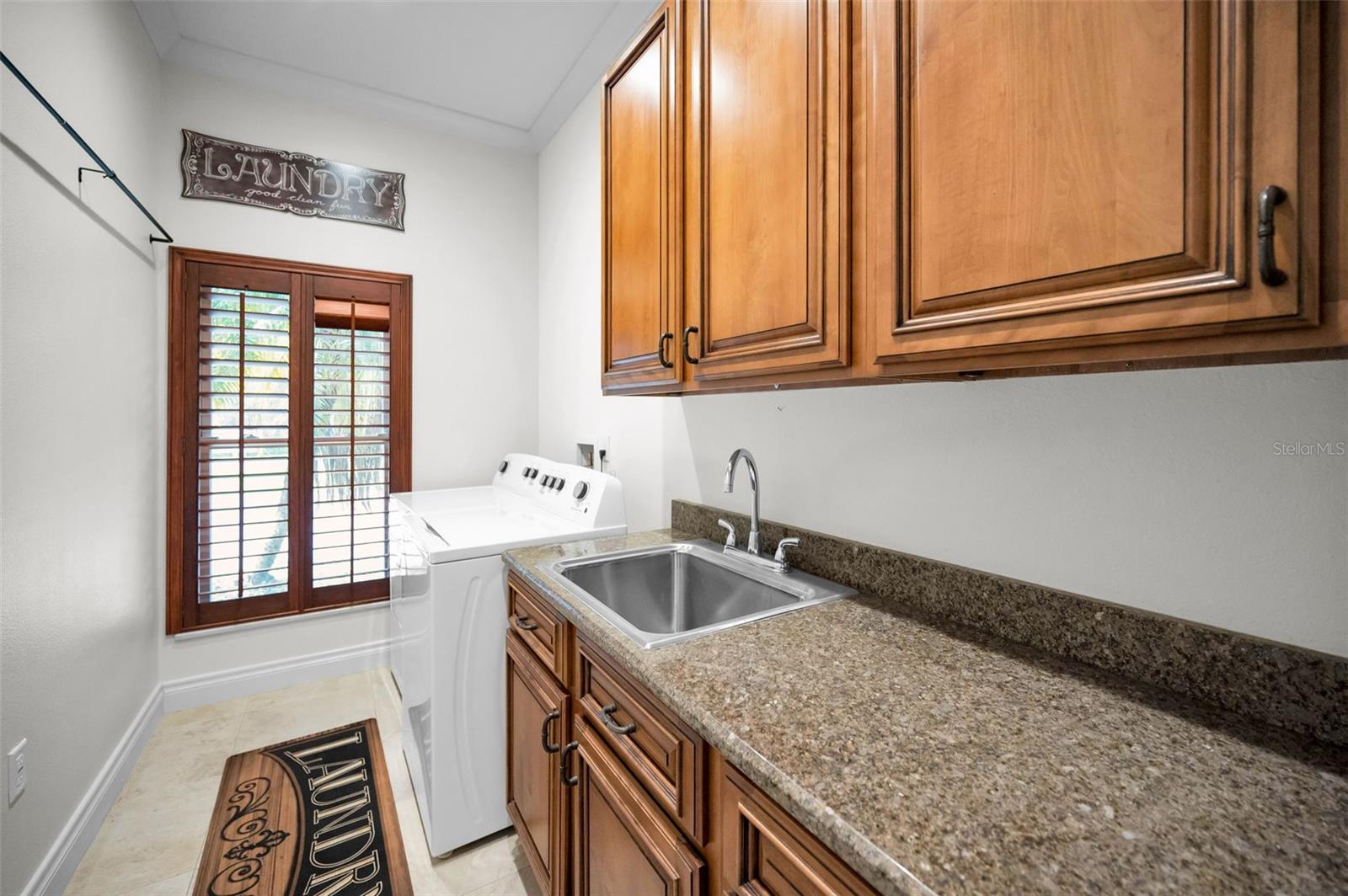 249 DOGWOOD TRCE