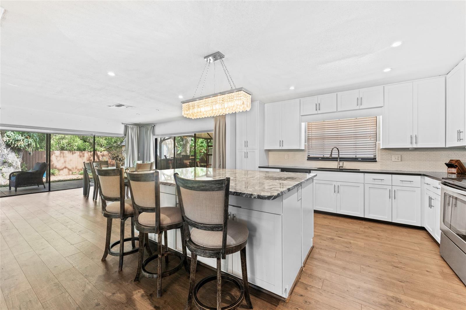 3011 LAKE ELLEN DR