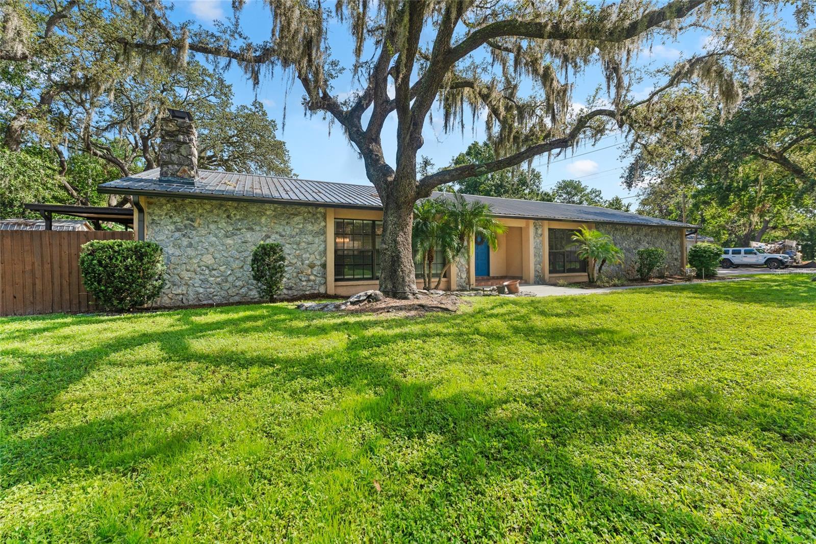 3011 LAKE ELLEN DR