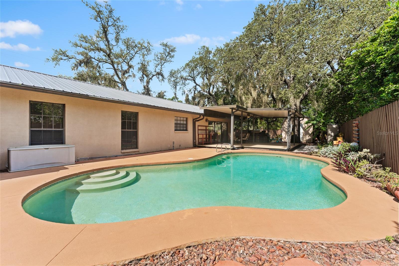 3011 LAKE ELLEN DR