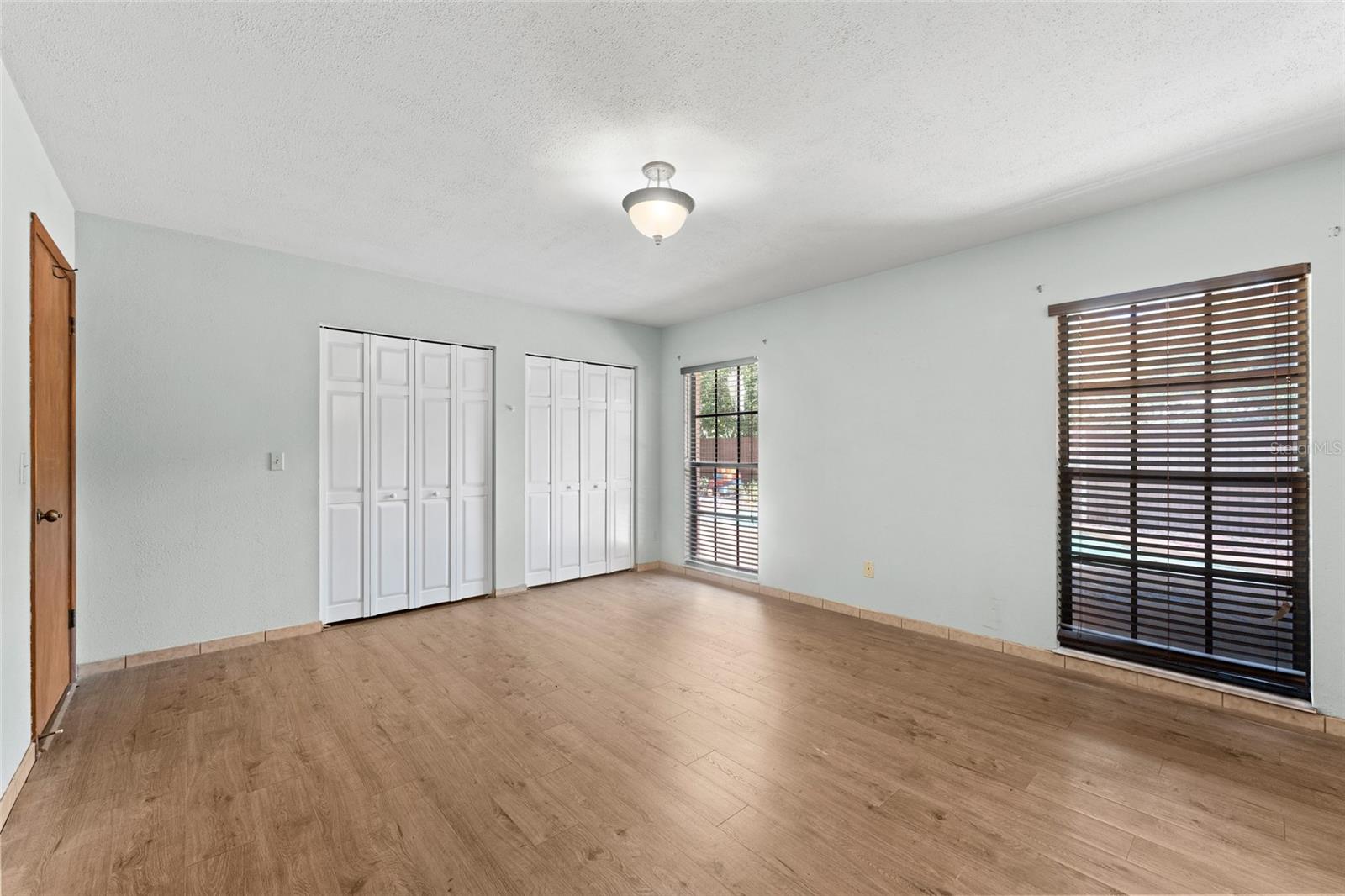 3011 LAKE ELLEN DR
