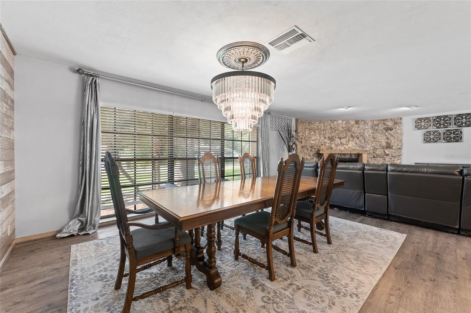 3011 LAKE ELLEN DR