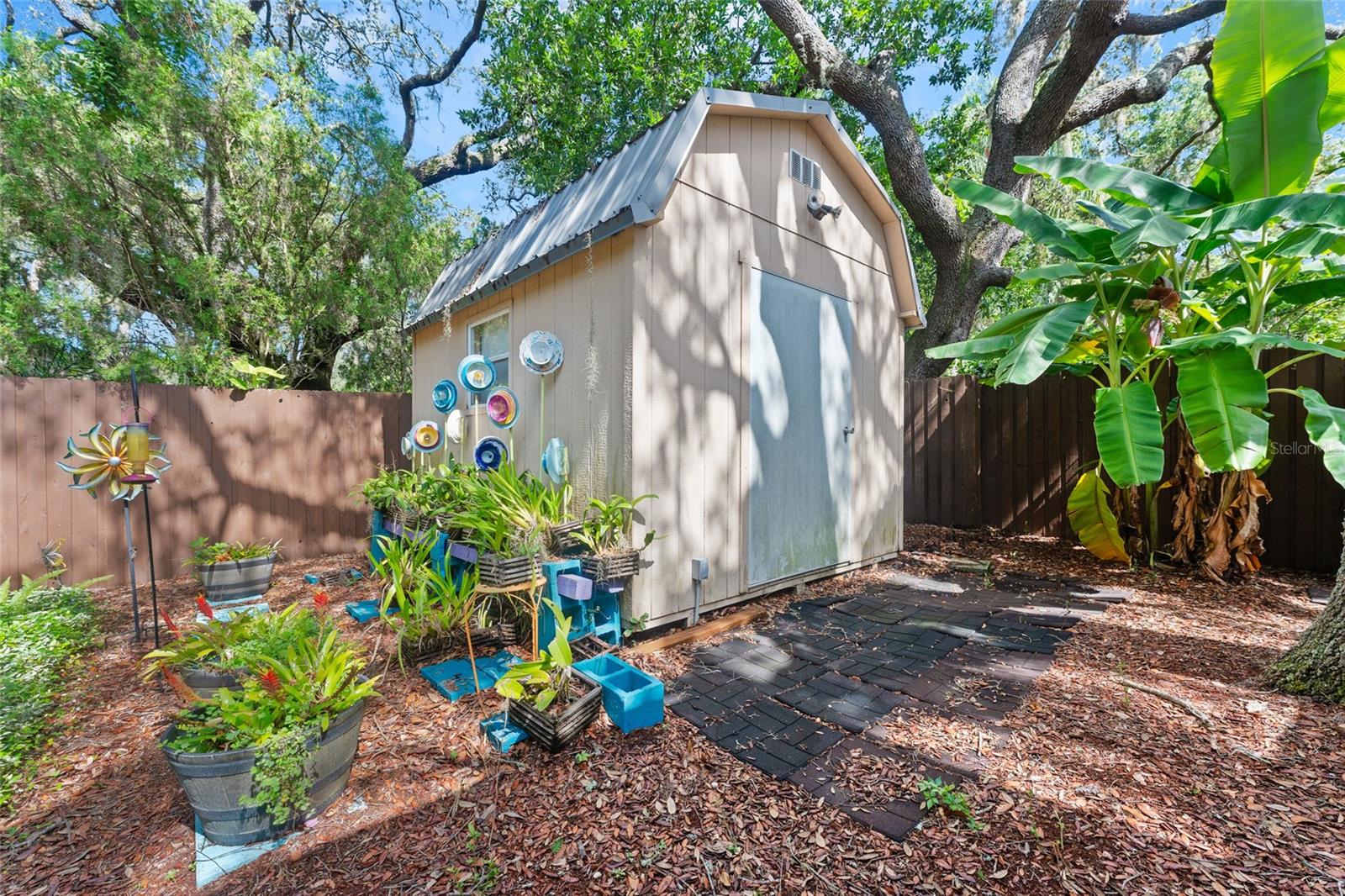 3011 LAKE ELLEN DR
