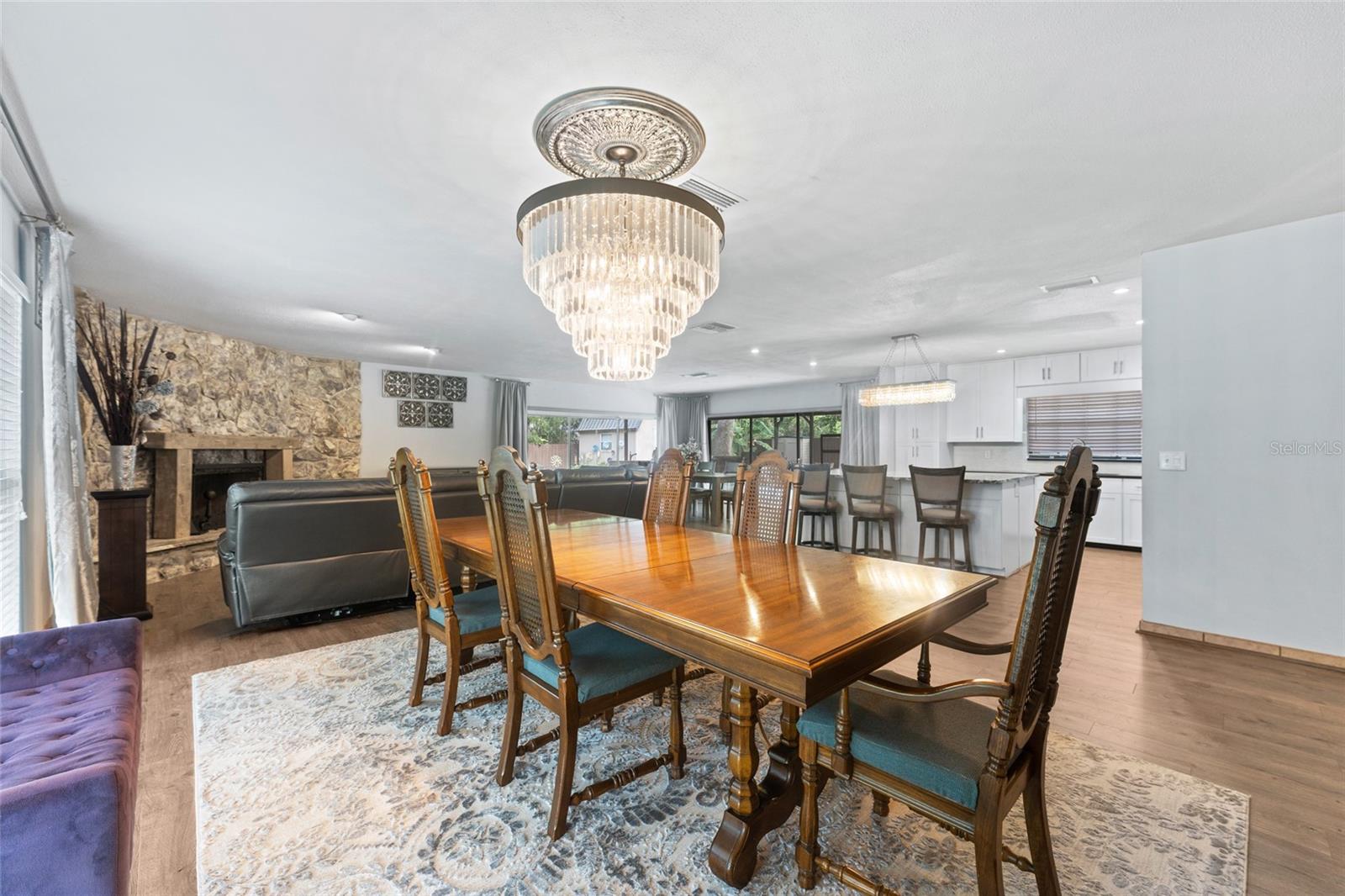 3011 LAKE ELLEN DR