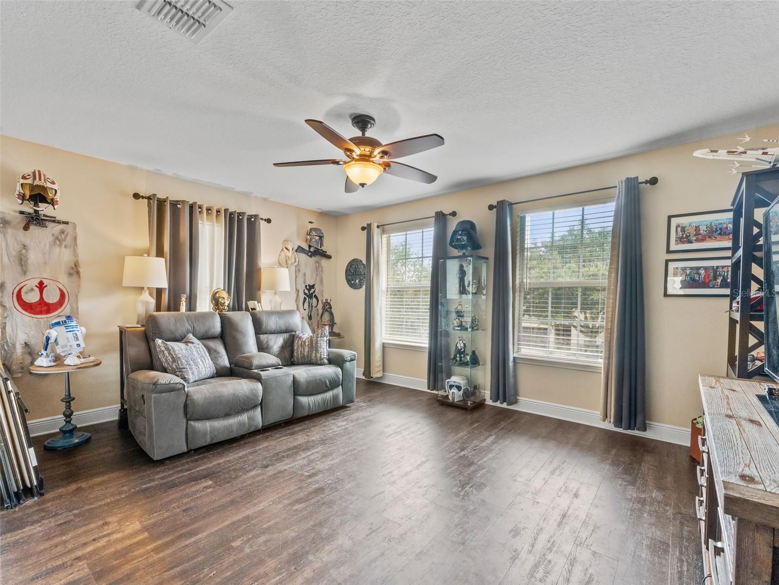 2914 CYPRESS BOWL RD