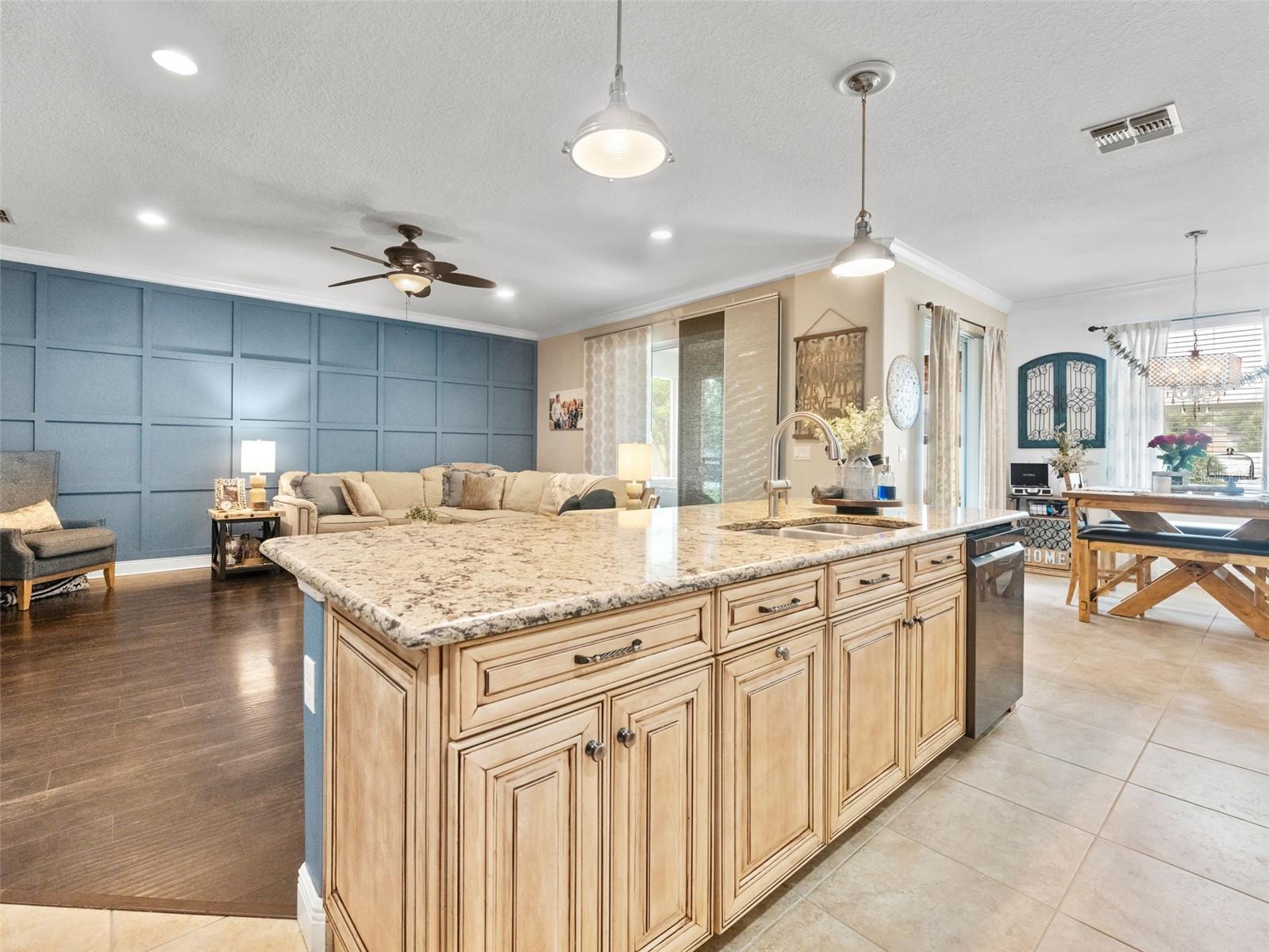 2914 CYPRESS BOWL RD