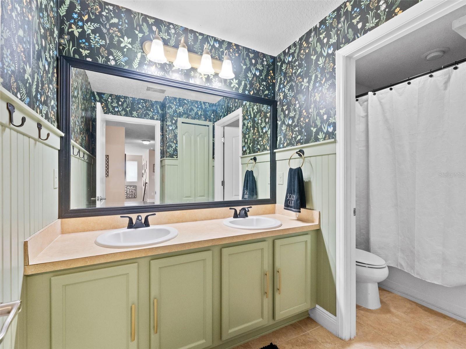 2914 CYPRESS BOWL RD