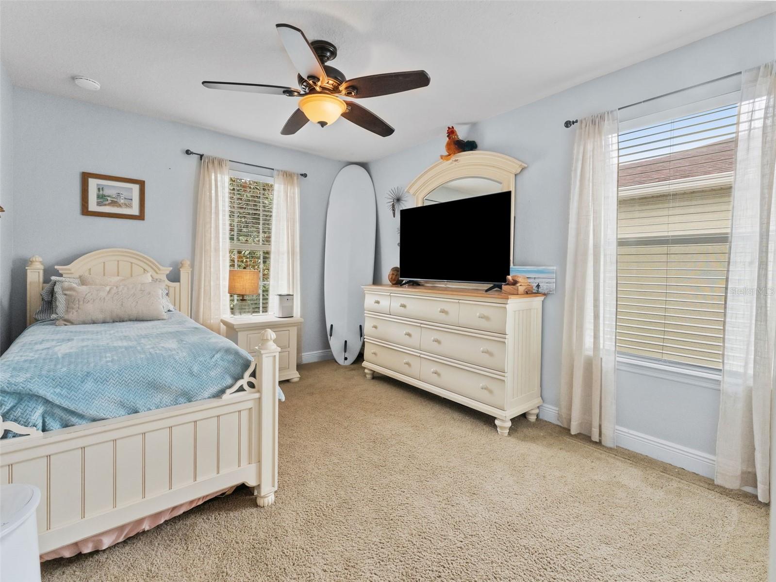 2914 CYPRESS BOWL RD