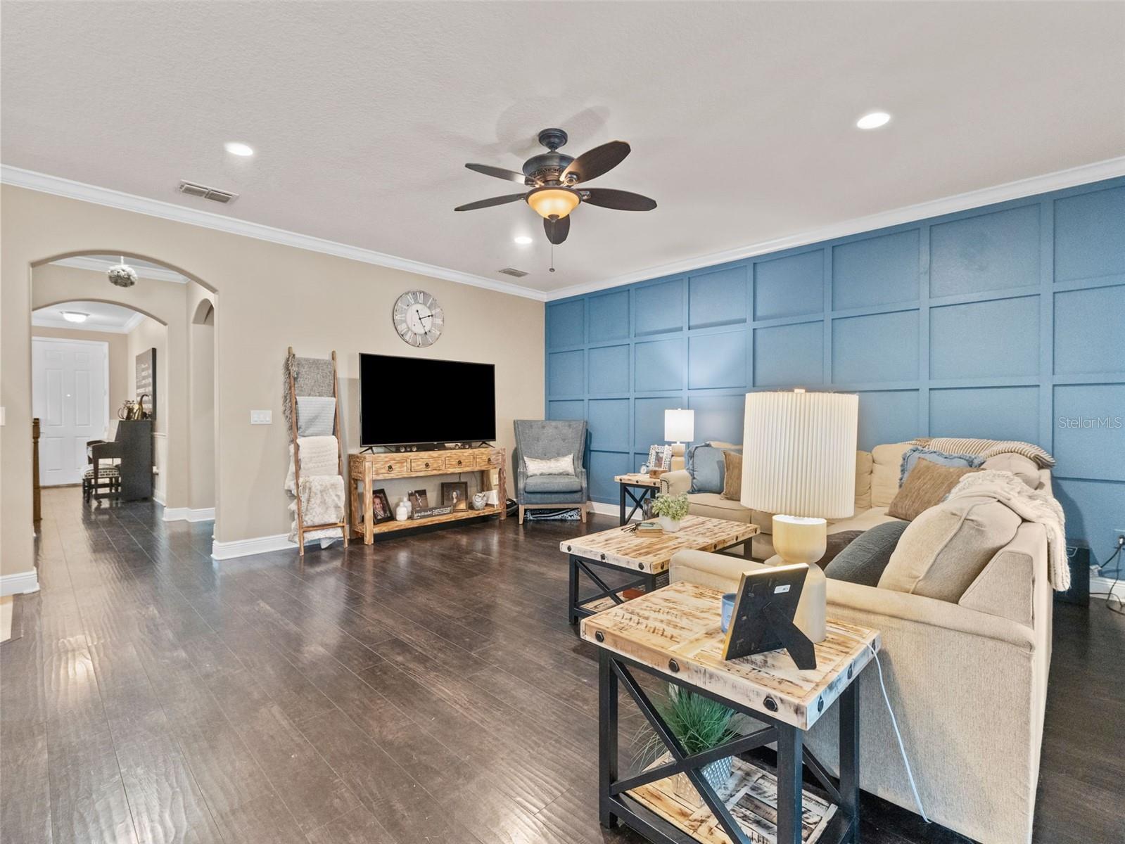 2914 CYPRESS BOWL RD