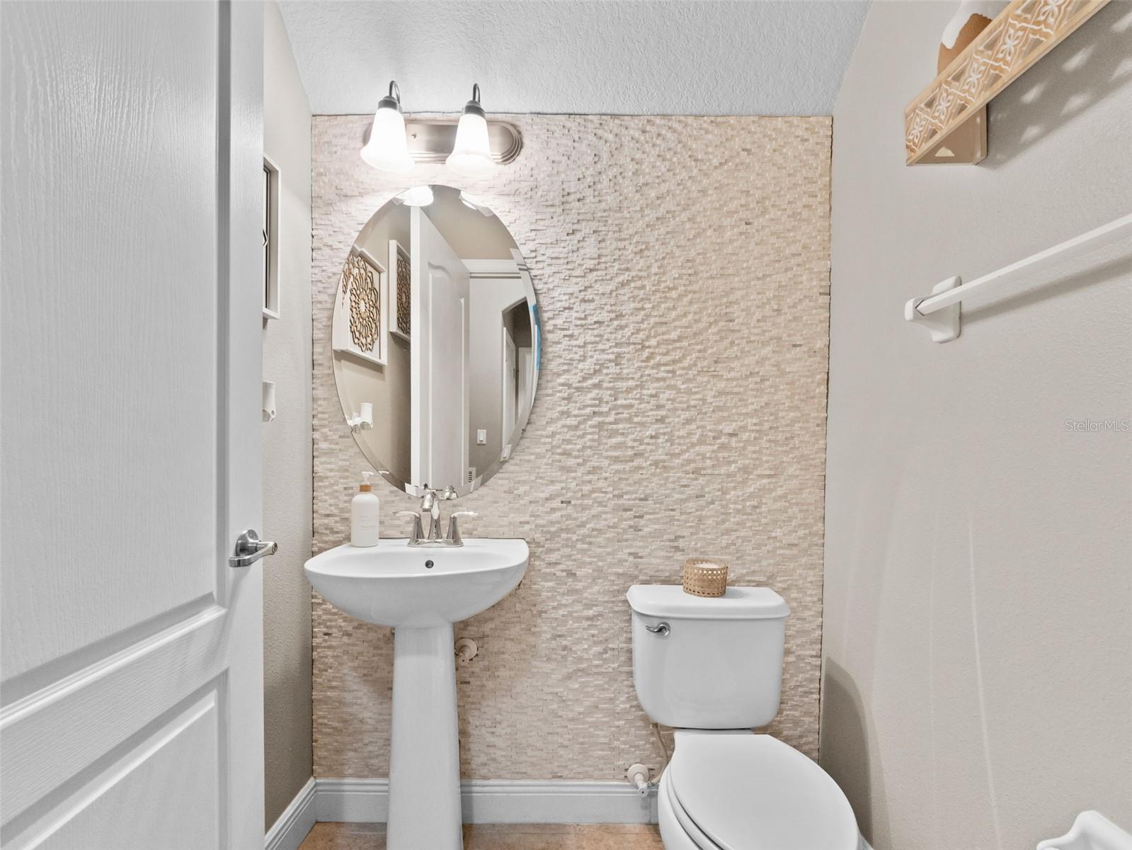 2914 CYPRESS BOWL RD