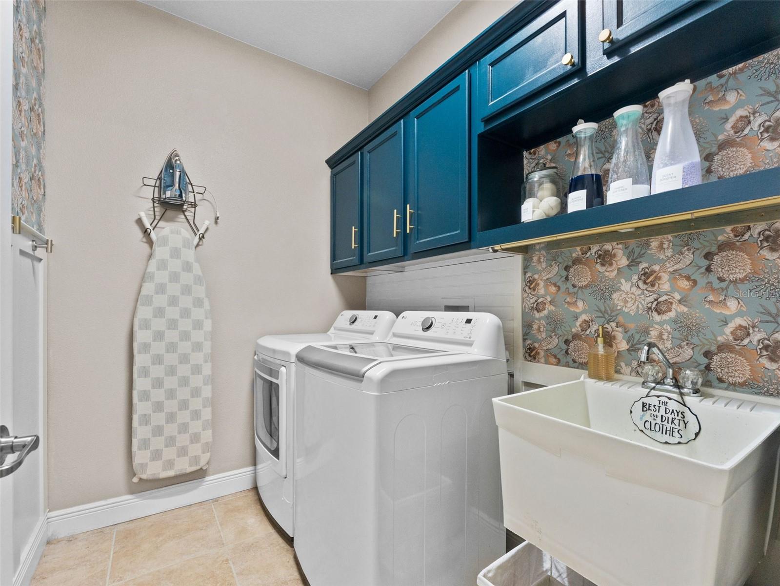 2914 CYPRESS BOWL RD