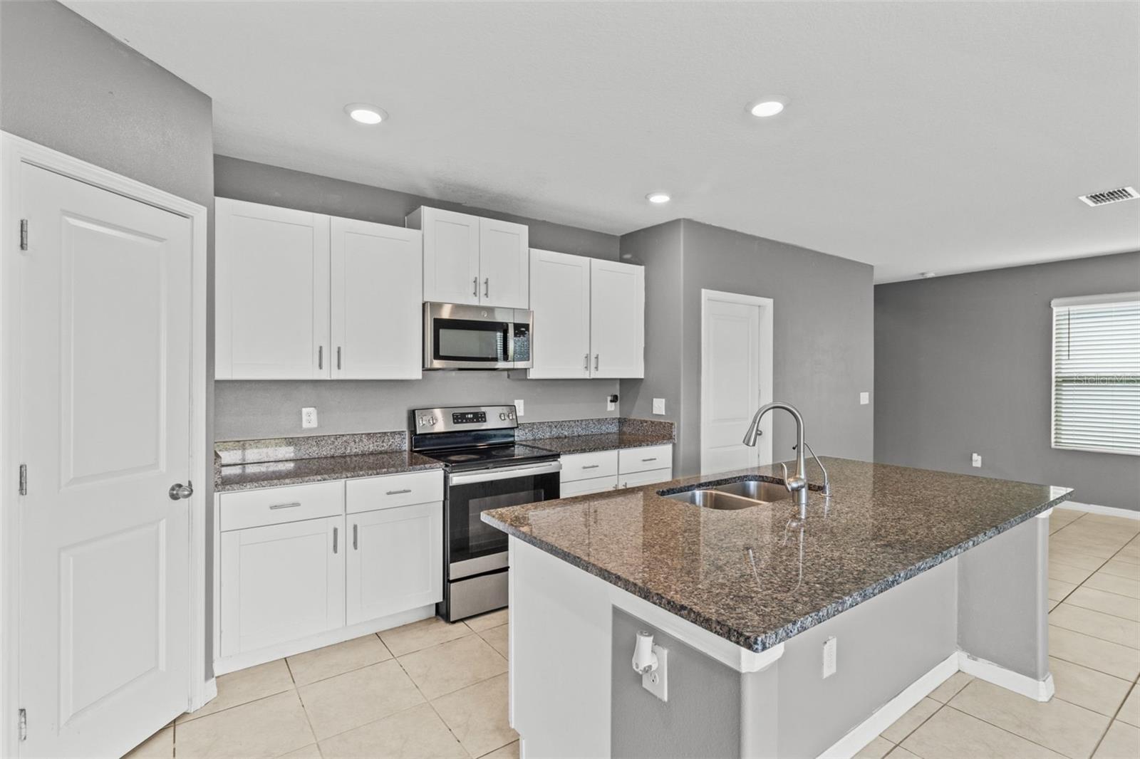 16671 KINGMAN REEF ST