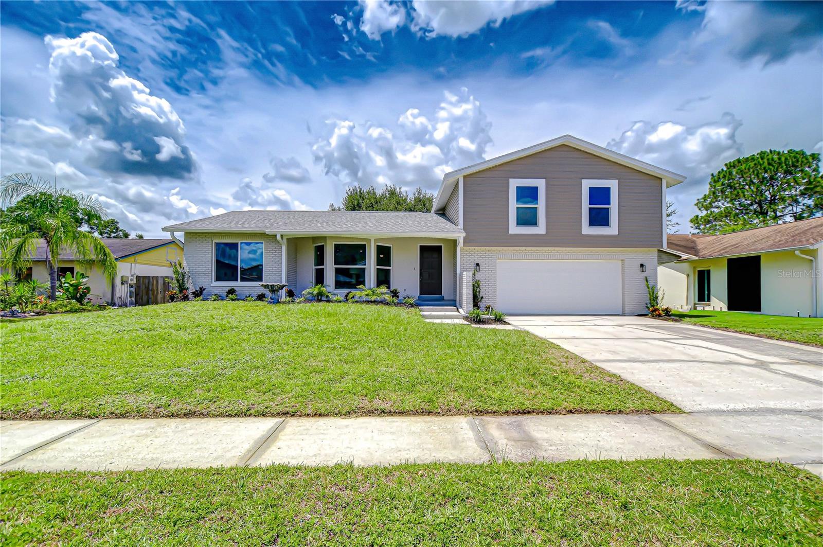 15612 FARNSWORTH LN