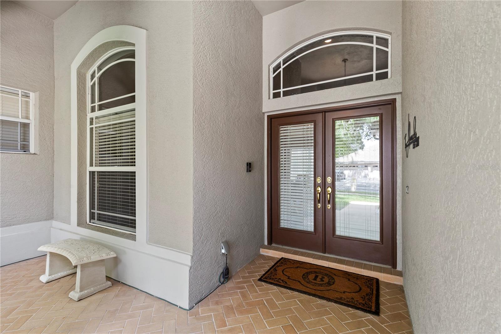 10209 WATERSIDE OAKS DR