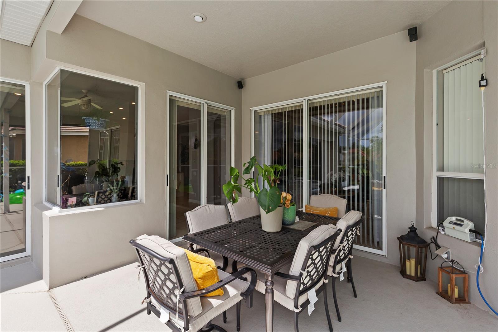 10209 WATERSIDE OAKS DR