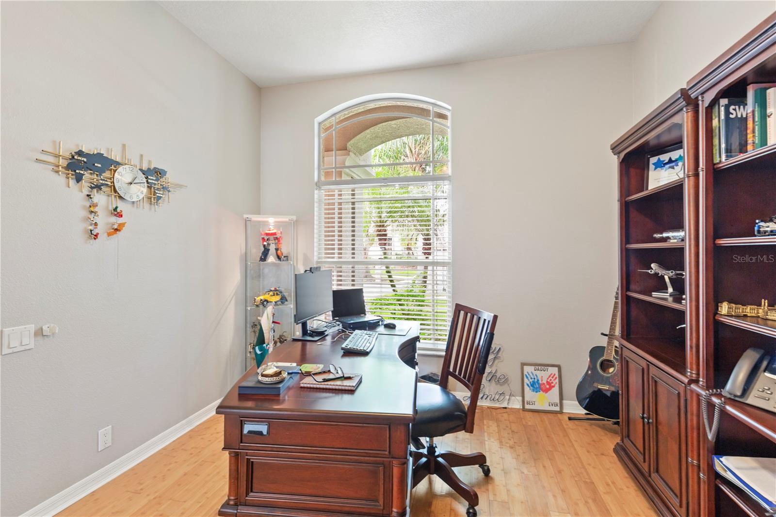 10209 WATERSIDE OAKS DR