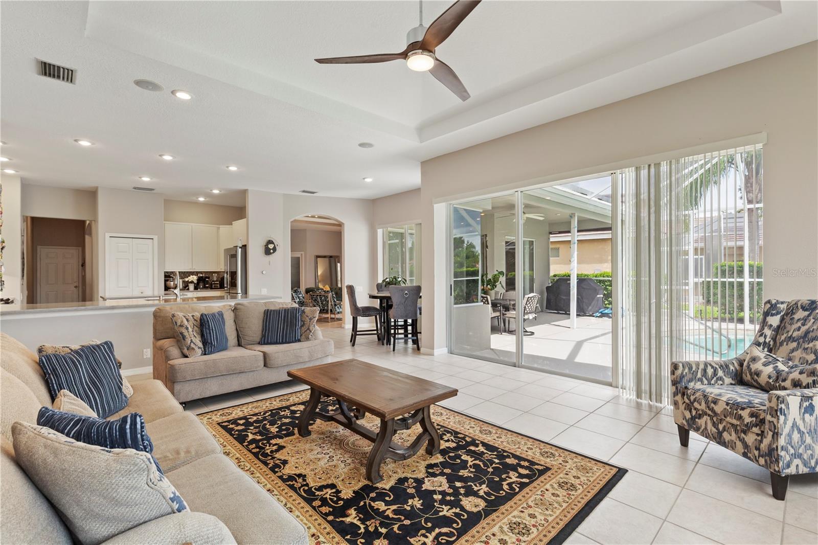 10209 WATERSIDE OAKS DR