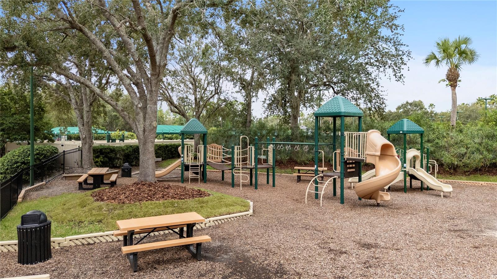 10209 WATERSIDE OAKS DR