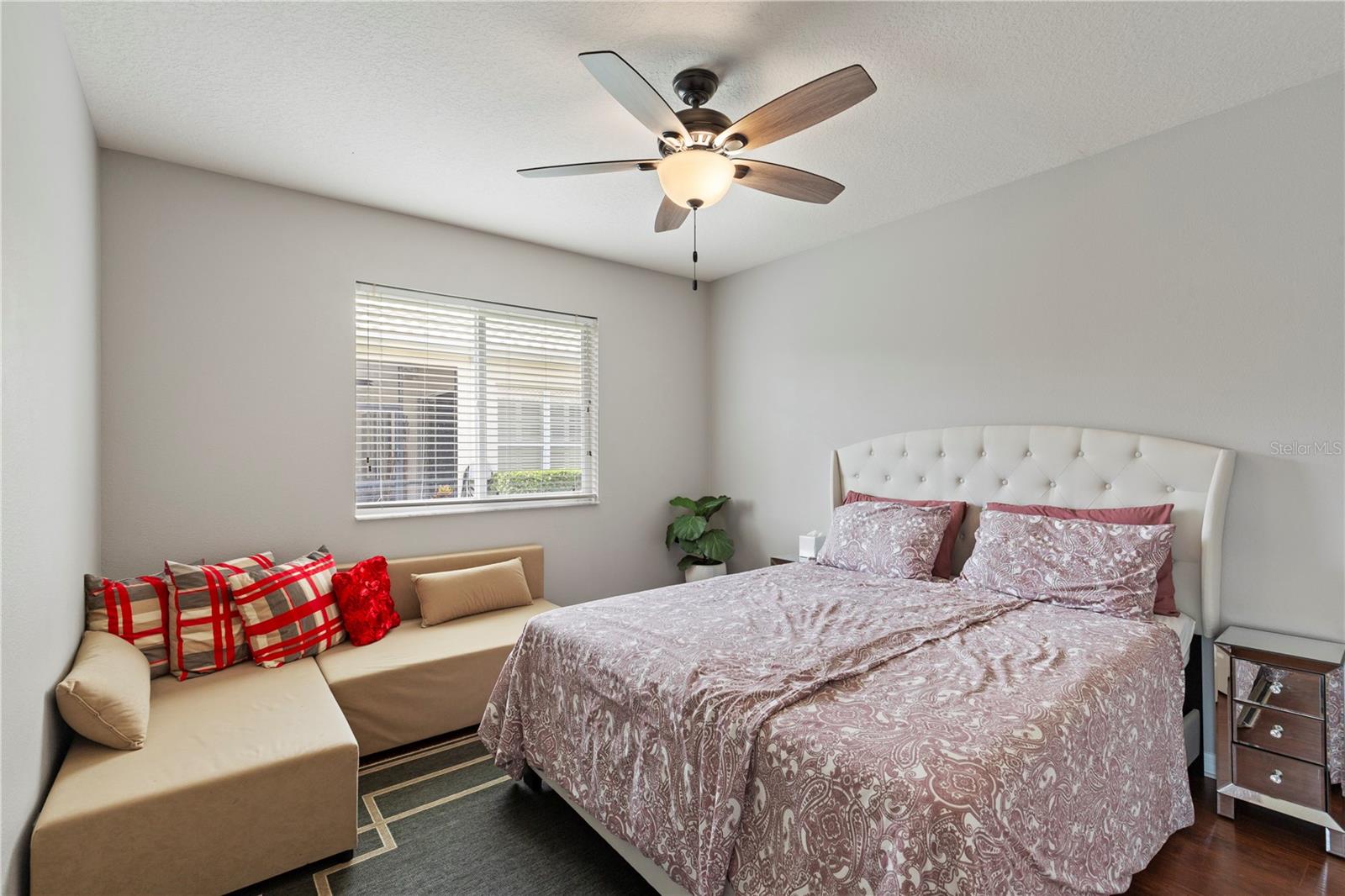 10209 WATERSIDE OAKS DR