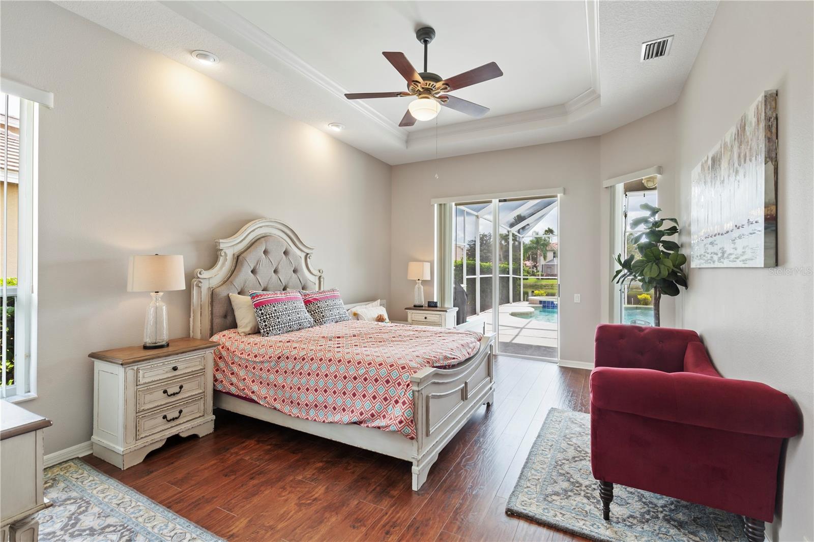 10209 WATERSIDE OAKS DR