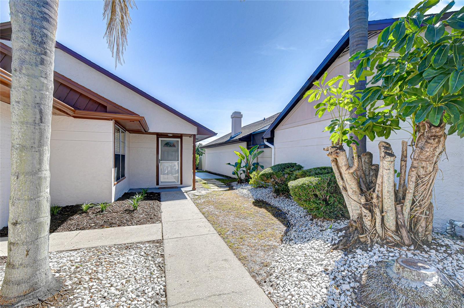 10825 VENICE CIR