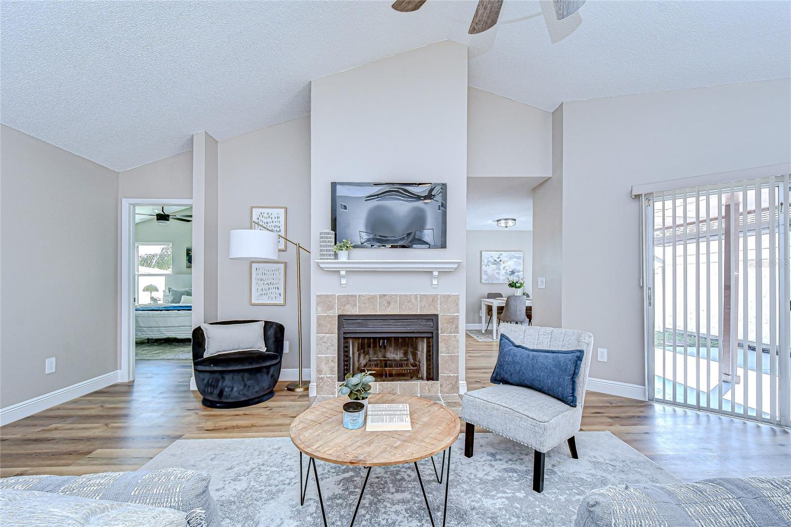 10825 VENICE CIR