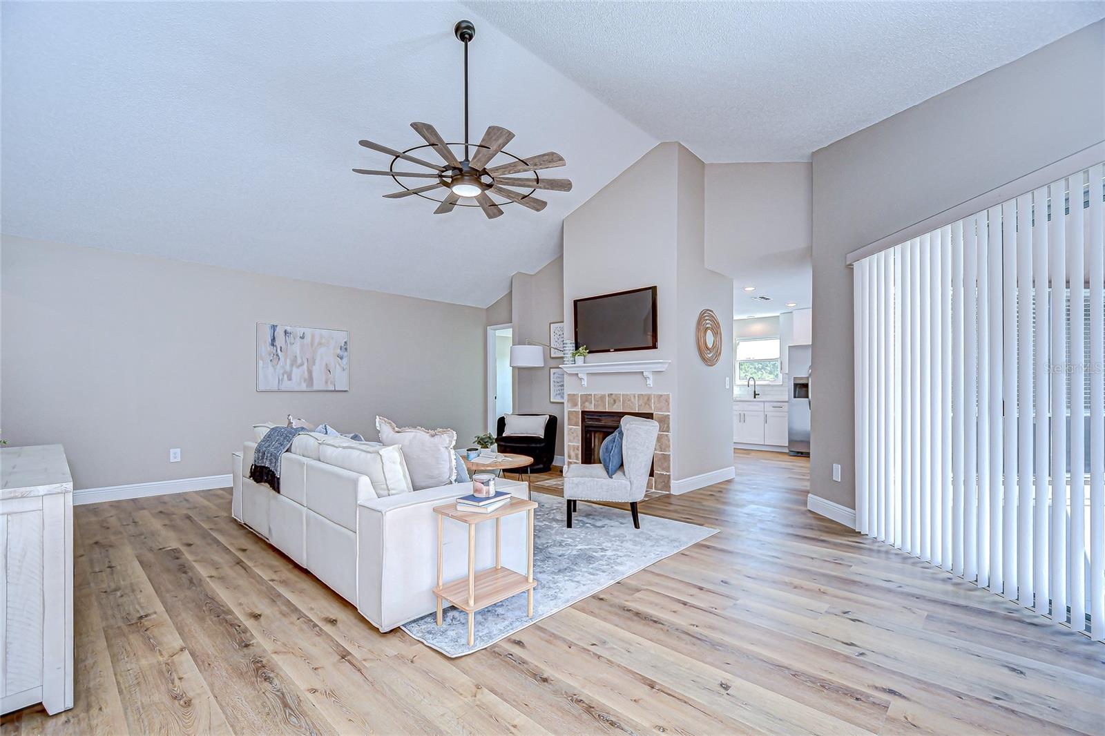 10825 VENICE CIR