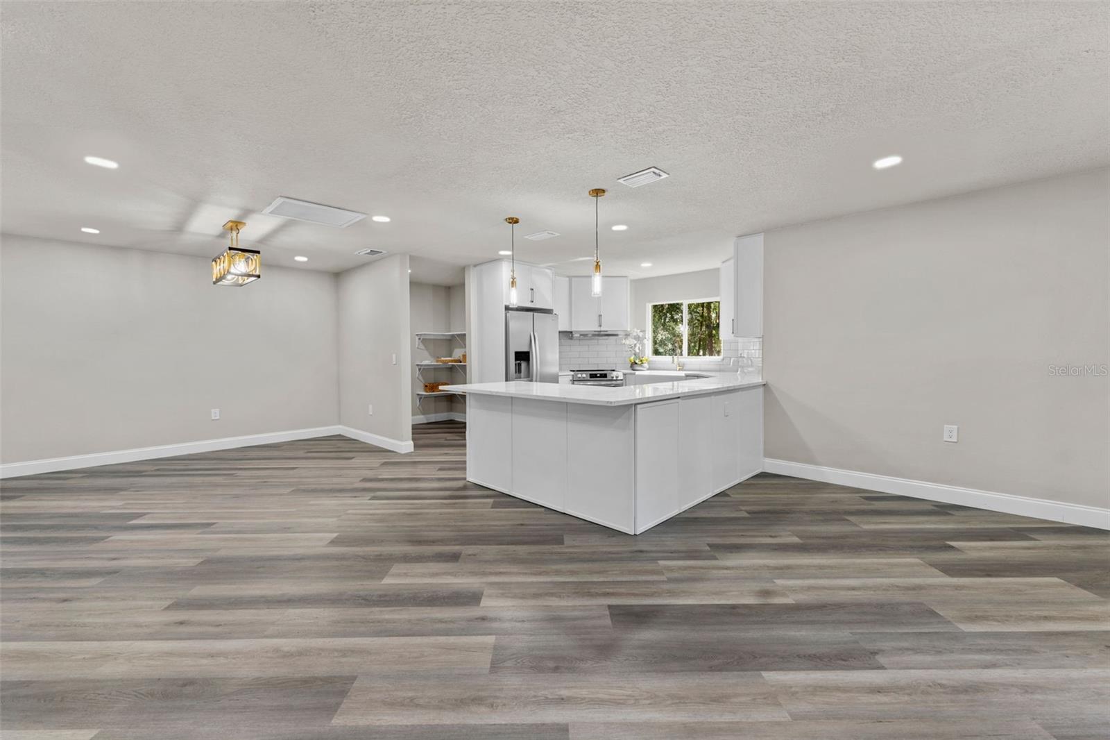 27944 GREEN WILLOW RUN