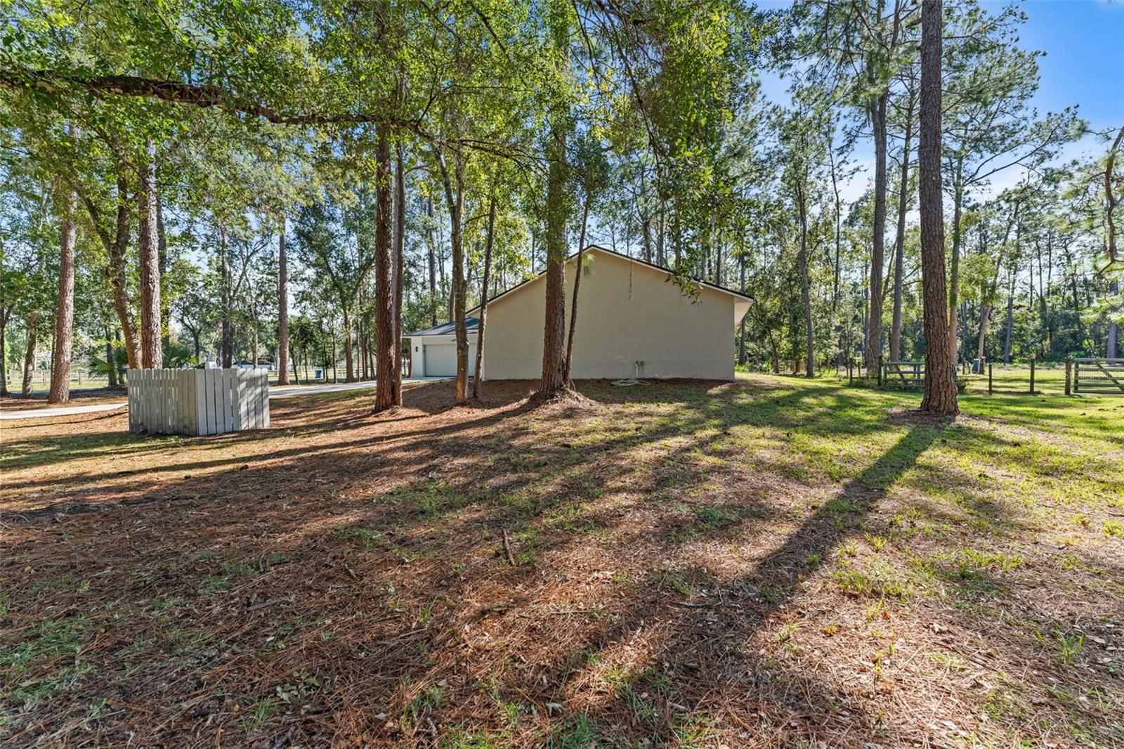 27944 GREEN WILLOW RUN