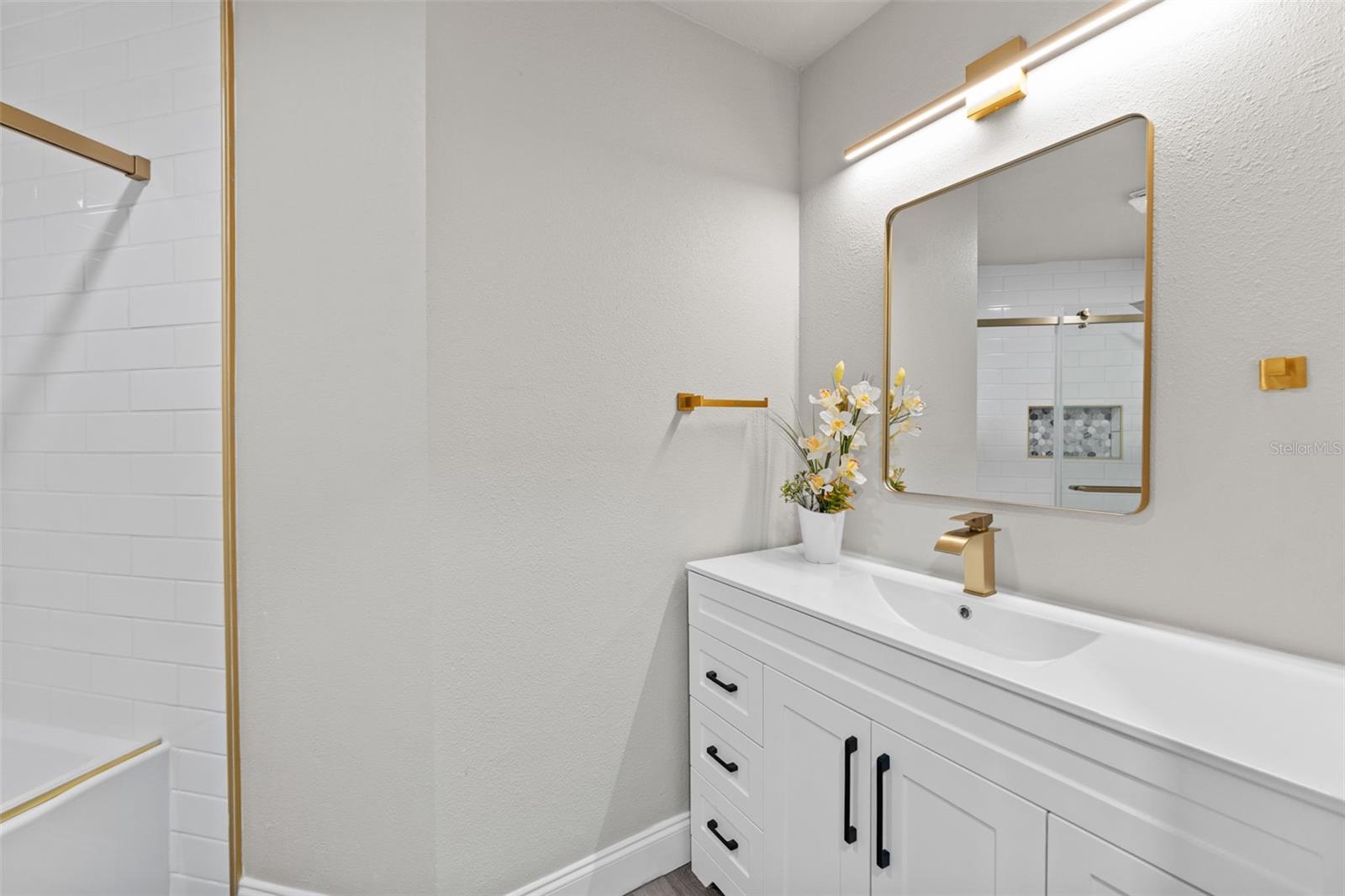 27944 GREEN WILLOW RUN