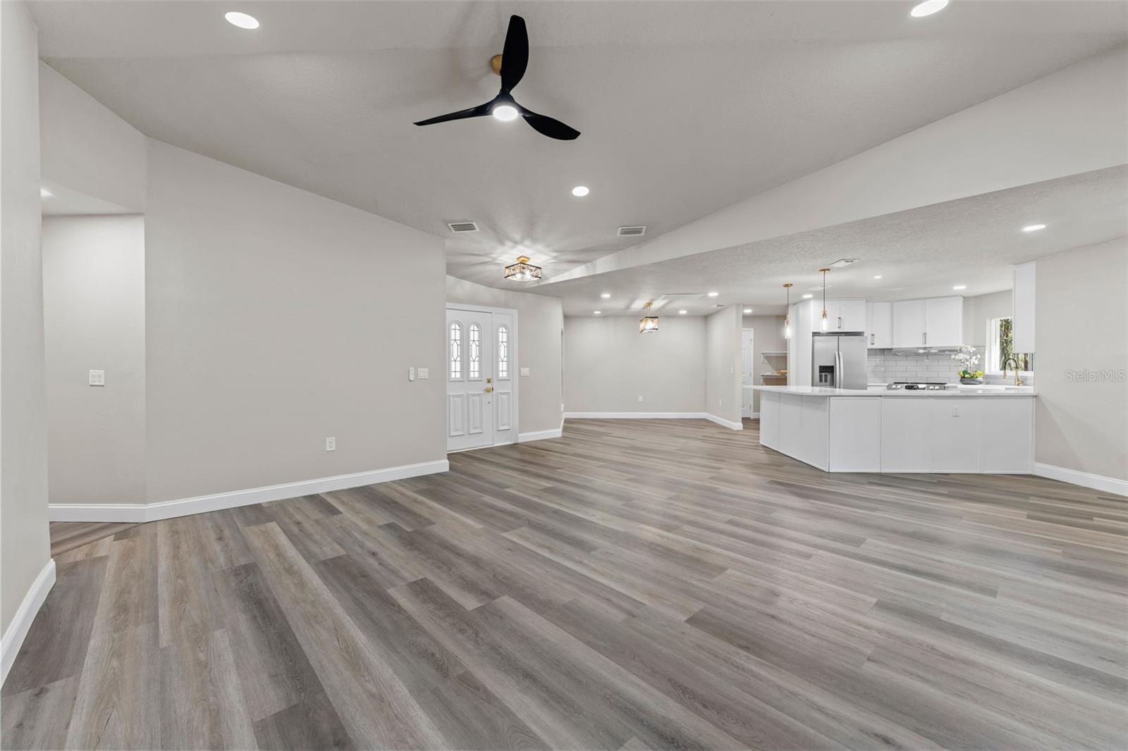 27944 GREEN WILLOW RUN