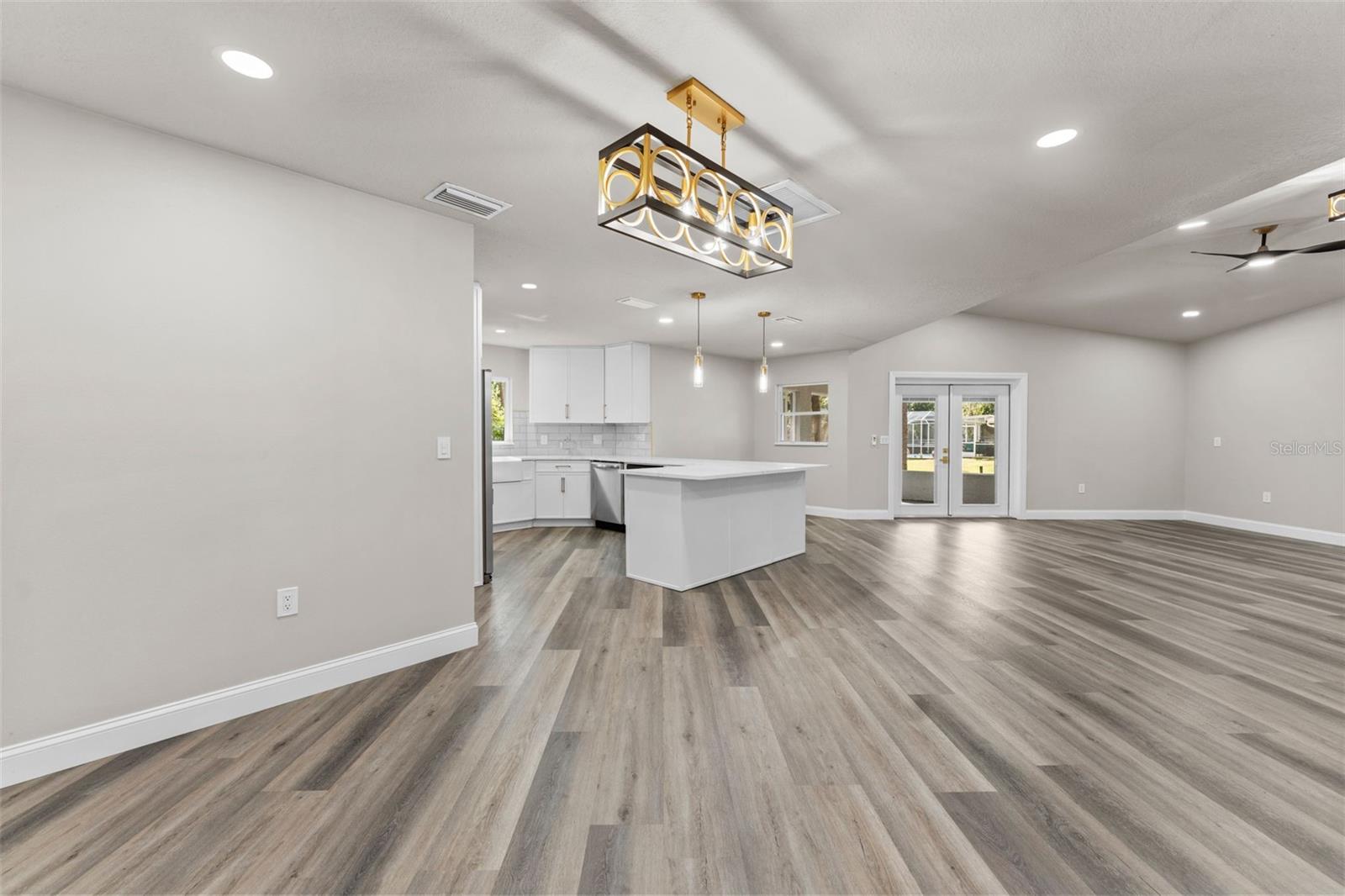 27944 GREEN WILLOW RUN