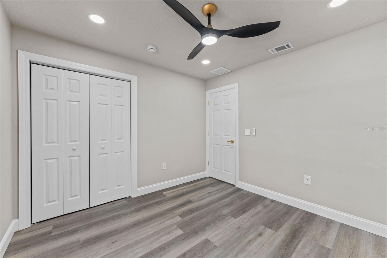 27944 GREEN WILLOW RUN