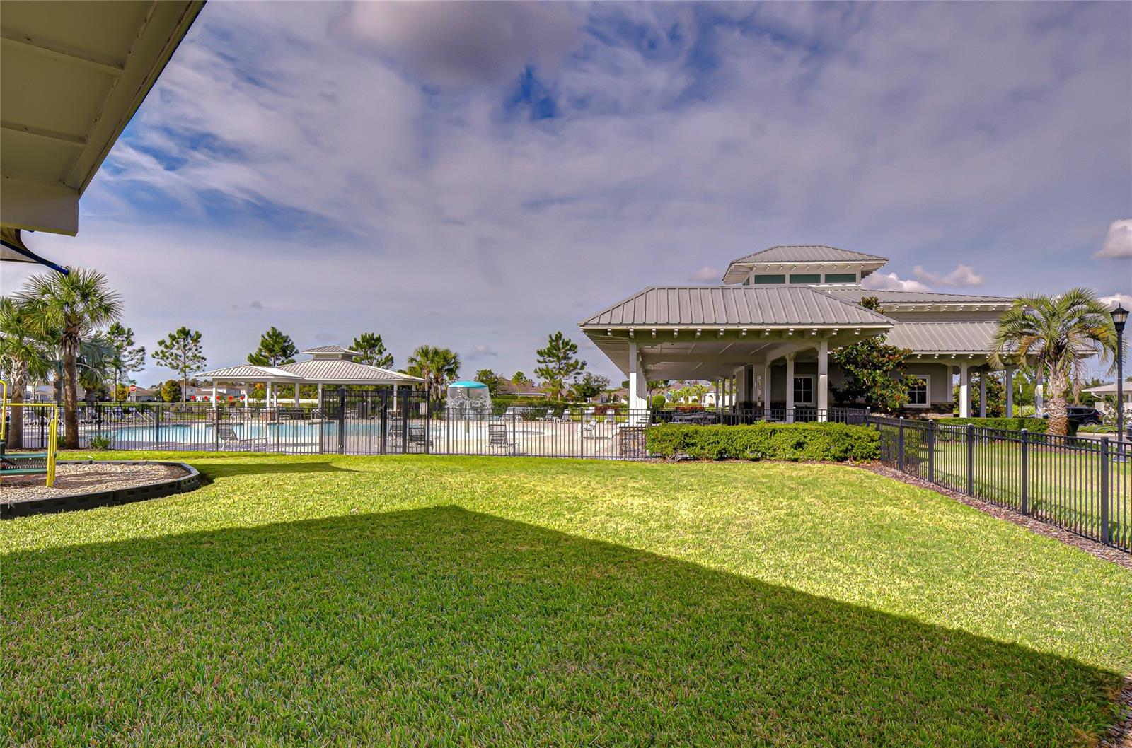 10497 HERON HIDEAWAY LOOP