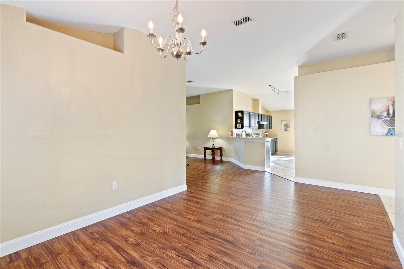 7220 SHERMAN HILLS BLVD