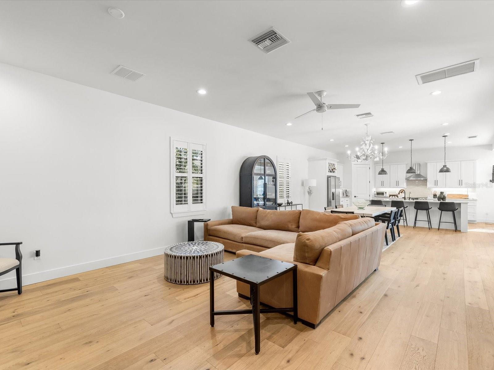 3508 W EUCLID AVE