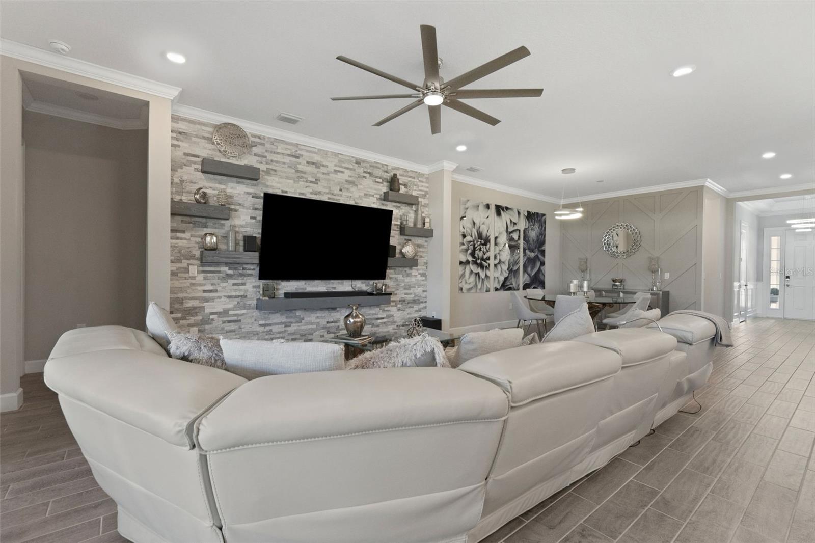4951 FRECCIA LOOP
